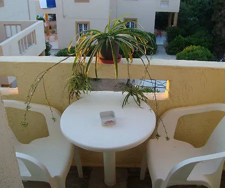 Chrisanthi Apartment Kokkini Hani